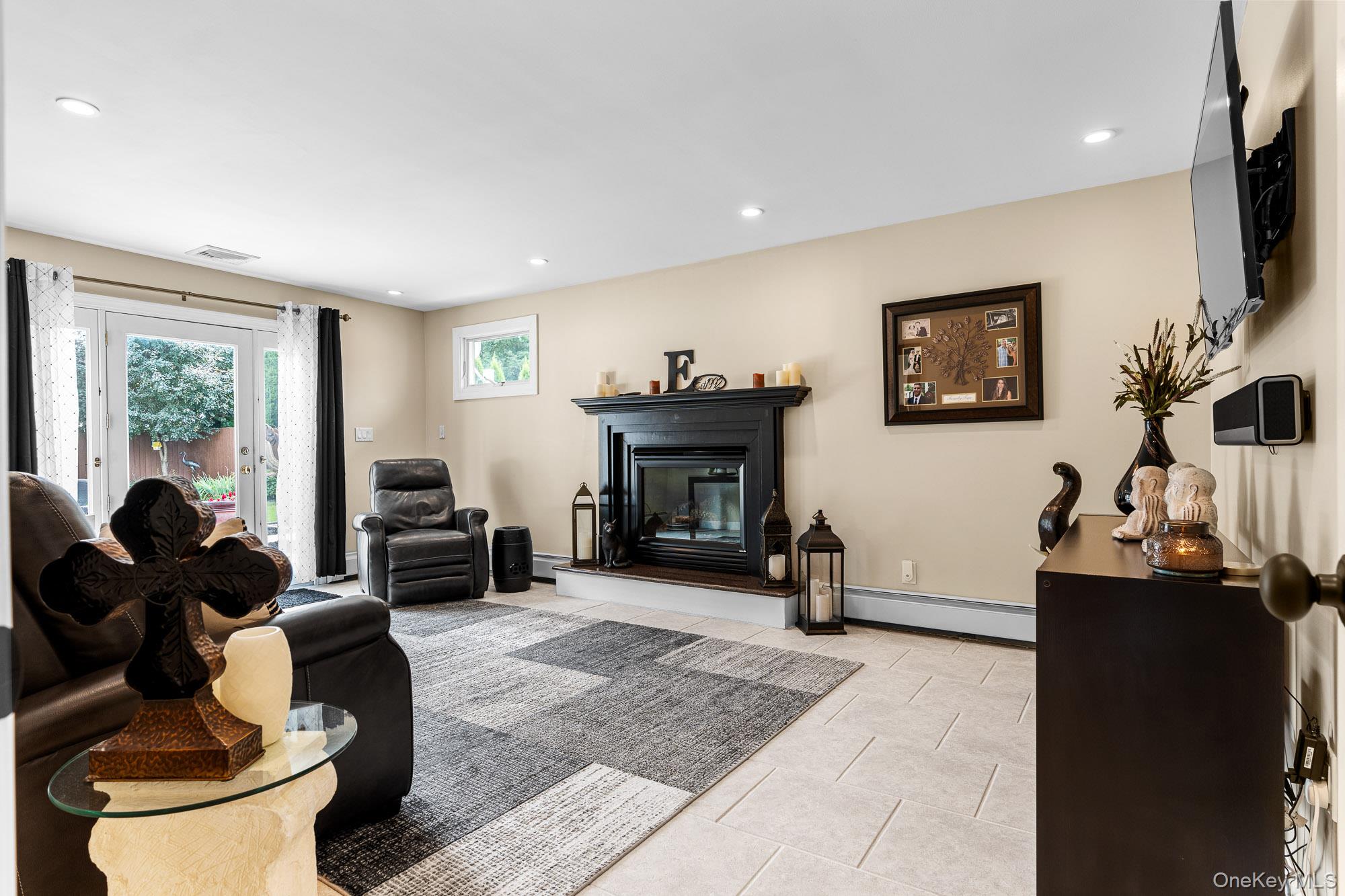 49 Dorchester Road, Smithtown, NY 11787