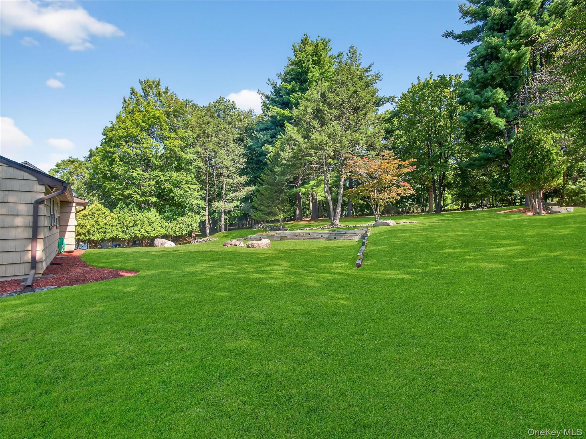 21 Hearthston Lane, Monsey, NY 10952