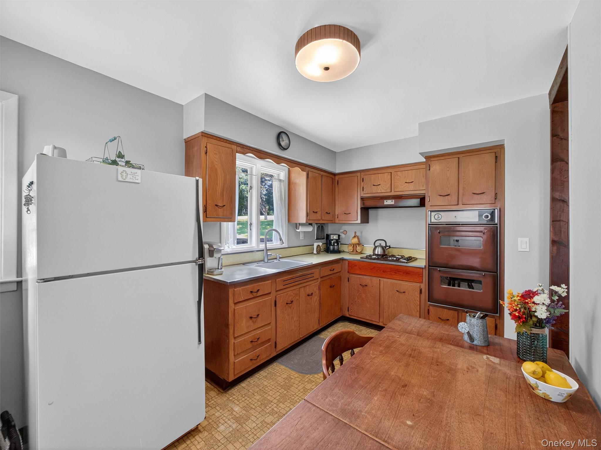 21 Hearthston Lane, Monsey, NY 10952