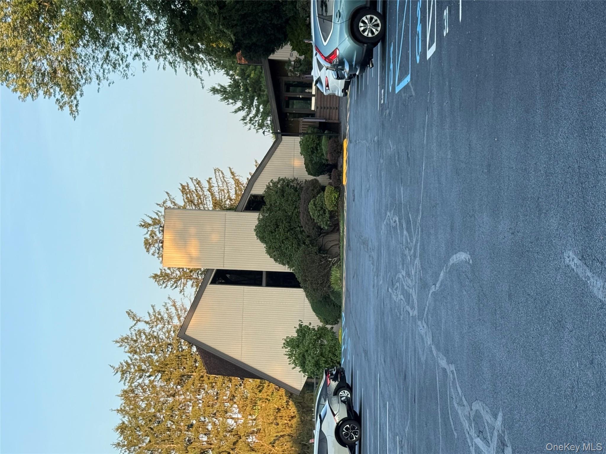 908 Scenic Lane, Poughkeepsie, NY 12603