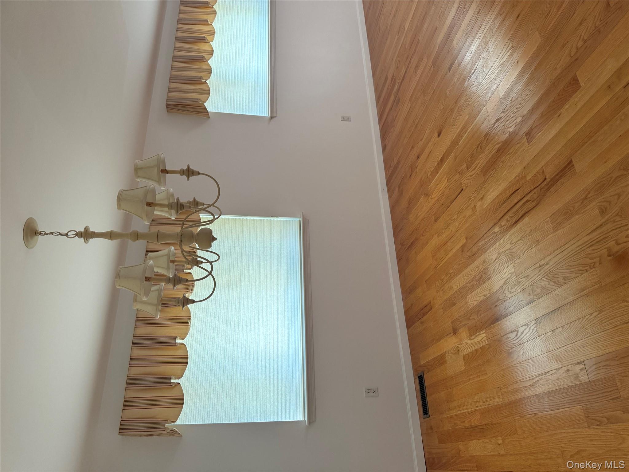 908 Scenic Lane, Poughkeepsie, NY 12603