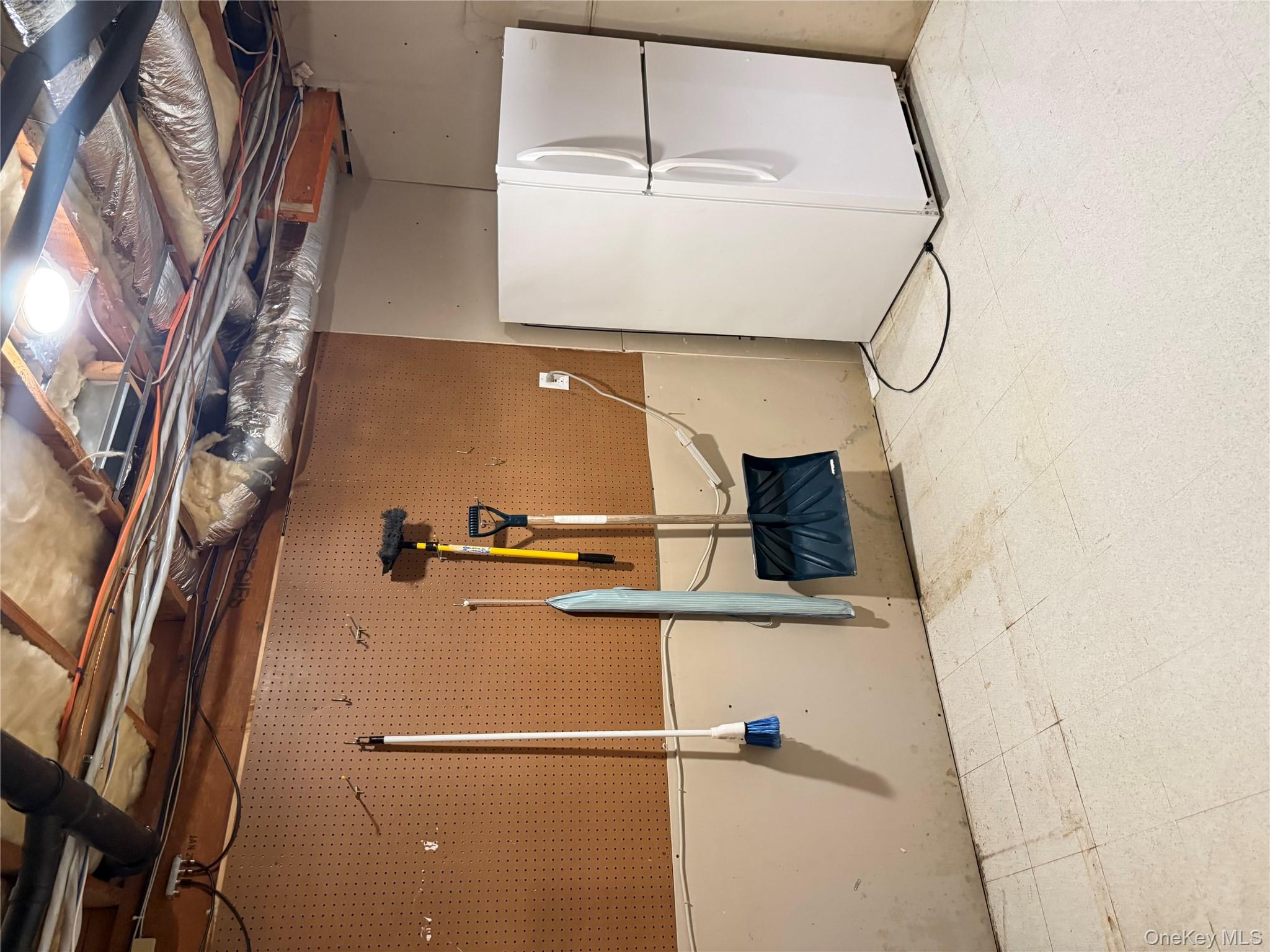 908 Scenic Lane, Poughkeepsie, NY 12603