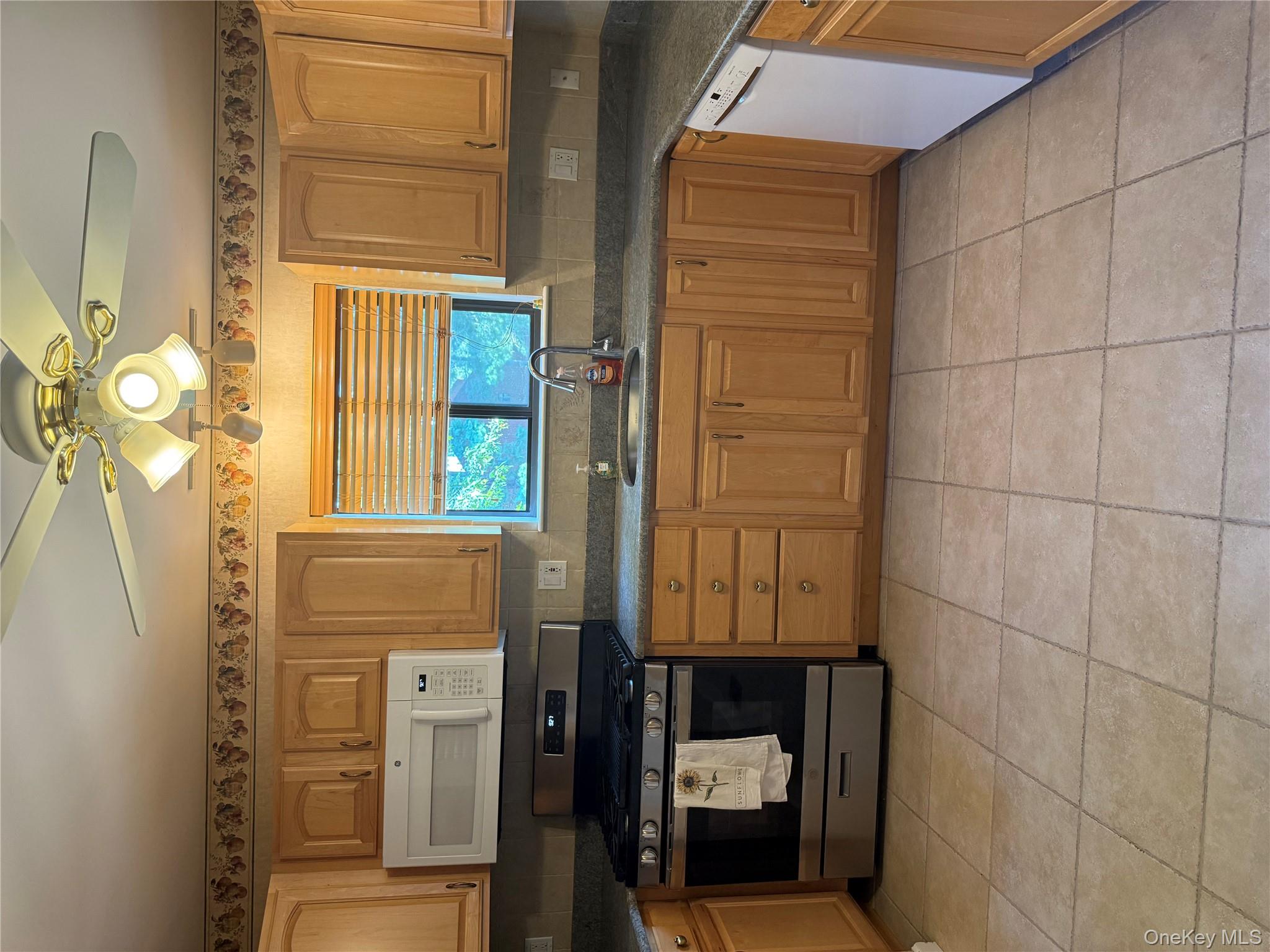 908 Scenic Lane, Poughkeepsie, NY 12603