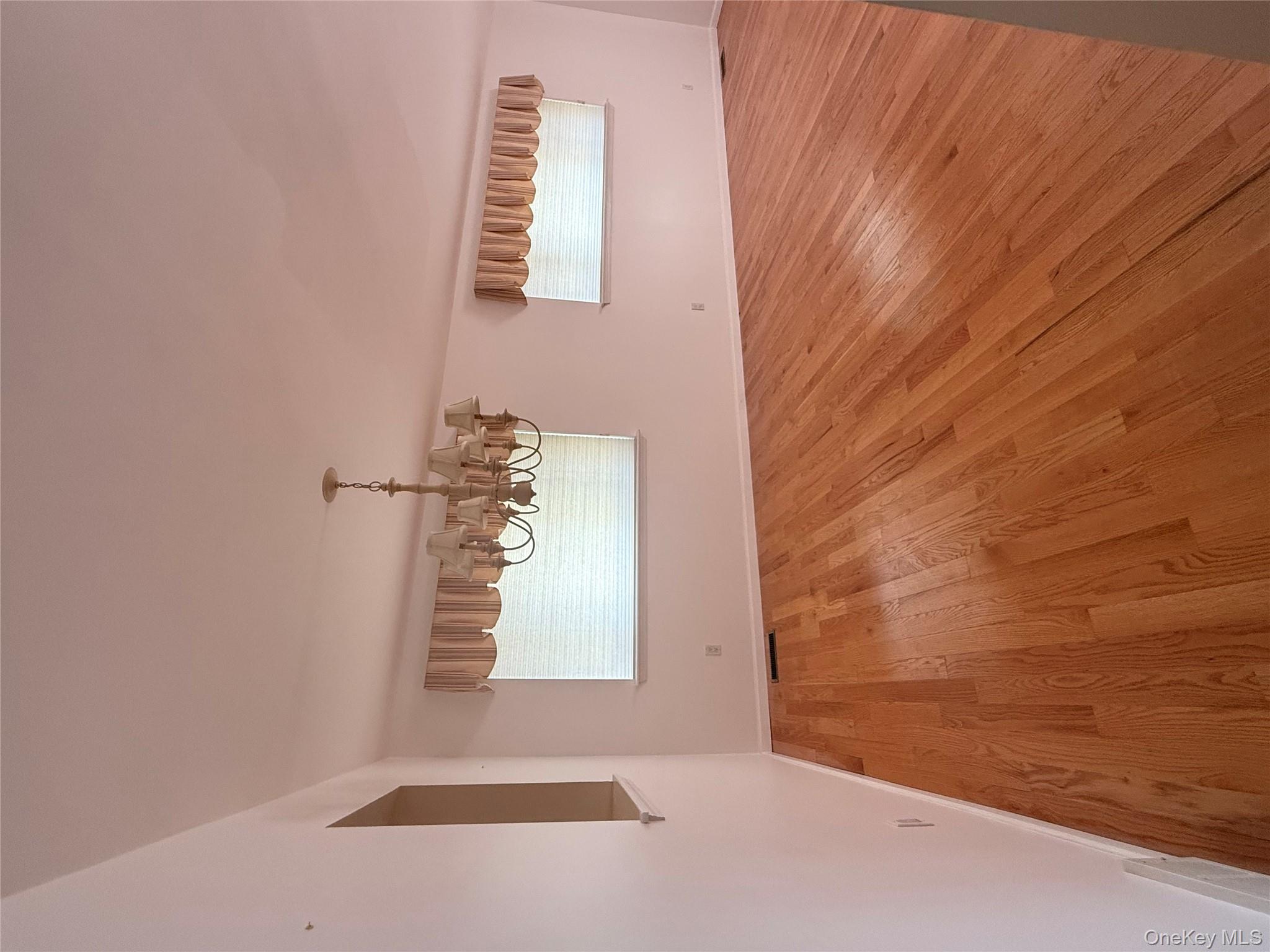 908 Scenic Lane, Poughkeepsie, NY 12603