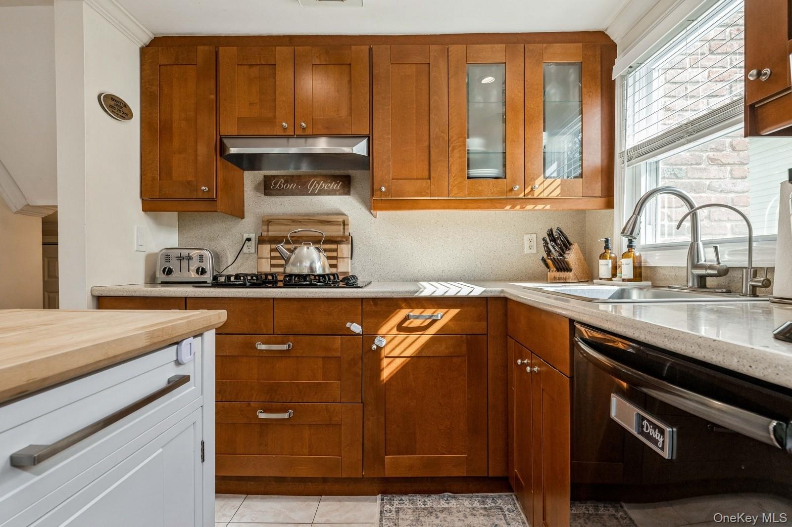 375 W Windsor Parkway, Oceanside, NY 11572