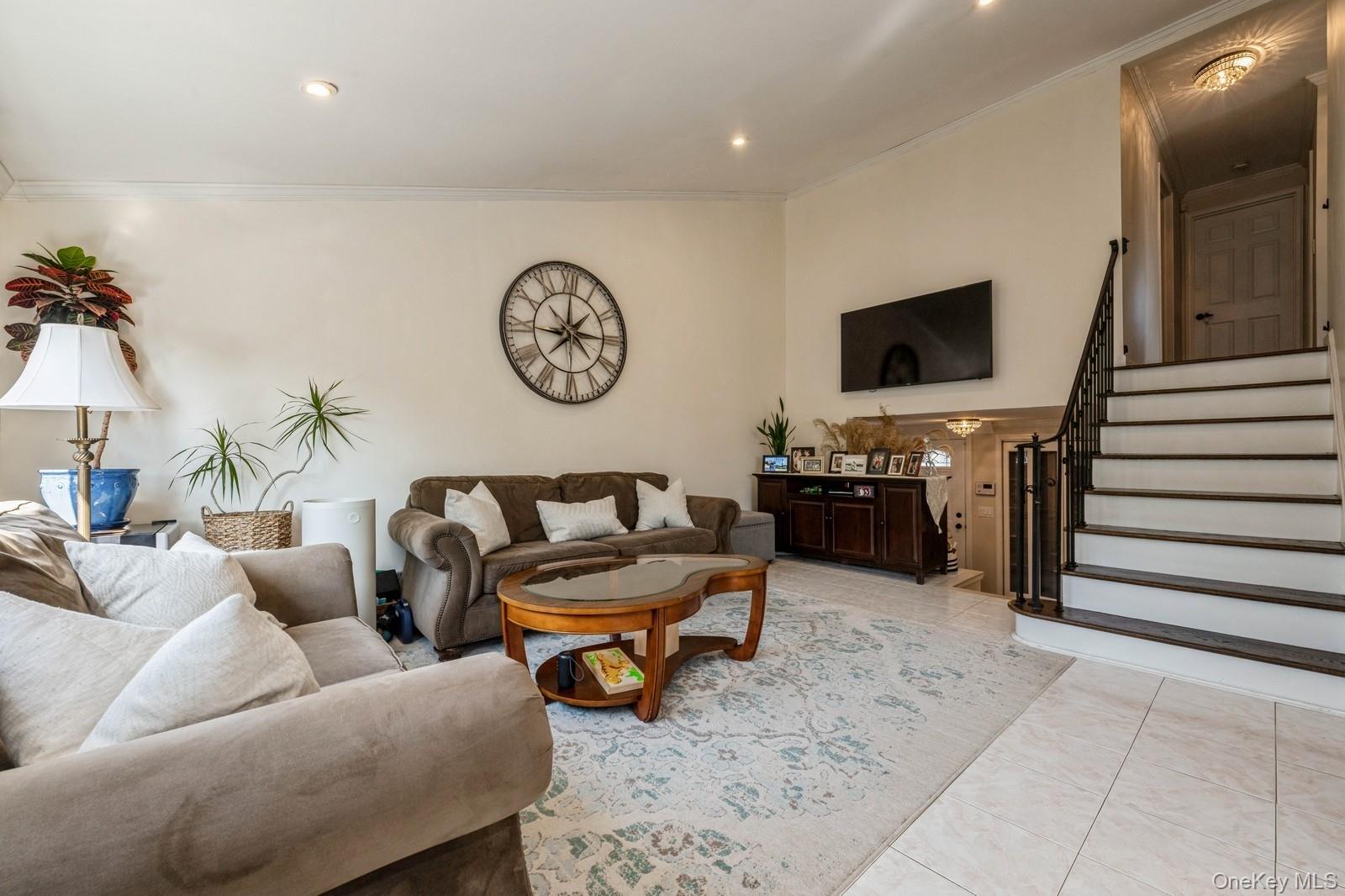 375 W Windsor Parkway, Oceanside, NY 11572