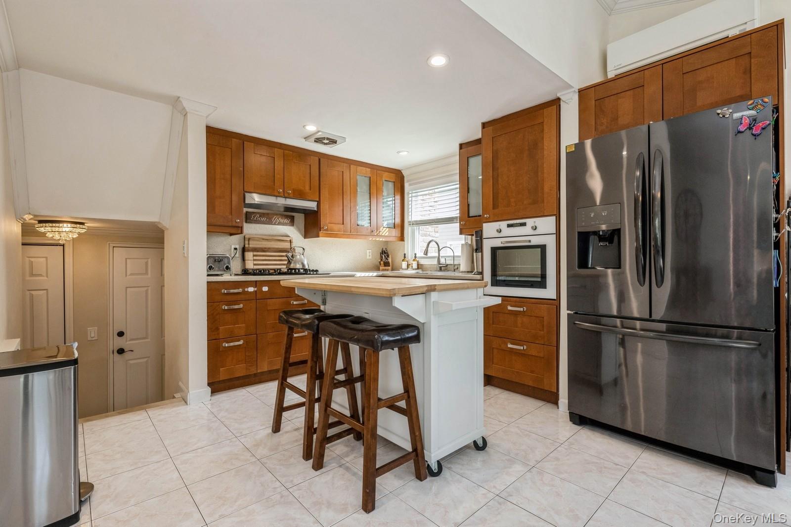 375 W Windsor Parkway, Oceanside, NY 11572