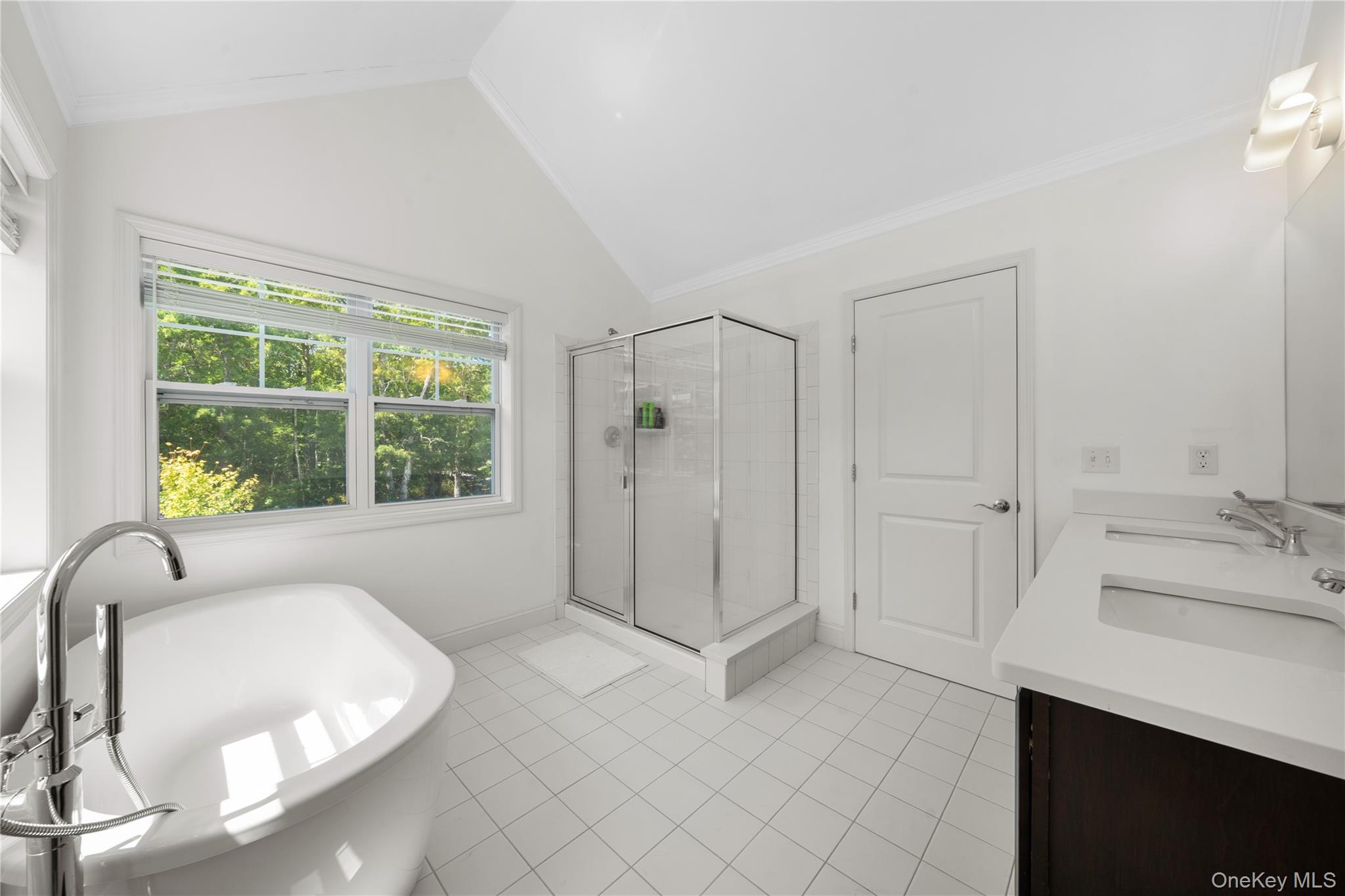 27 Lilac Lane, Ridge, NY 11961