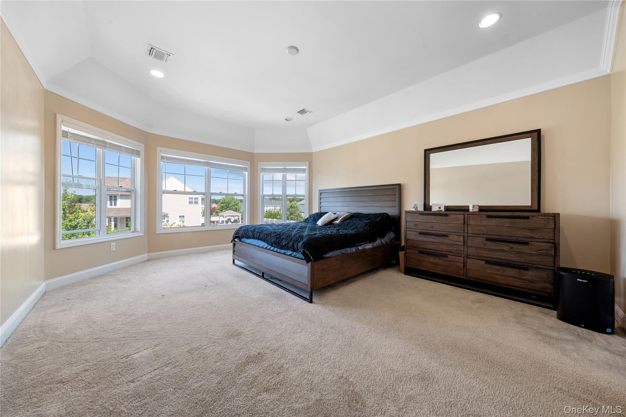 27 Lilac Lane, Ridge, NY 11961