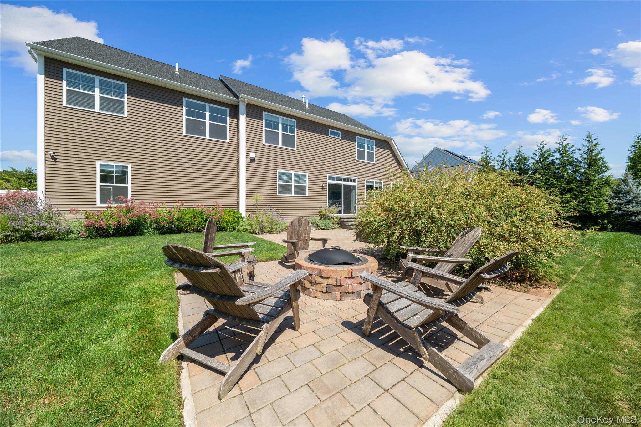 27 Lilac Lane, Ridge, NY 11961