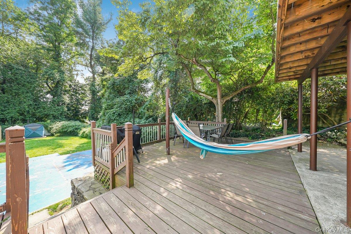 66 Lakeview Avenue, Yonkers, NY 10710