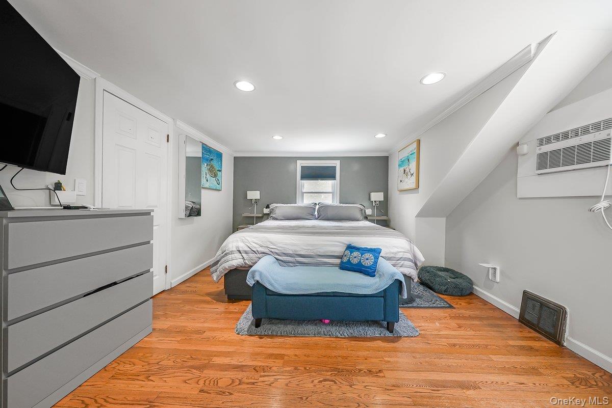 66 Lakeview Avenue, Yonkers, NY 10710