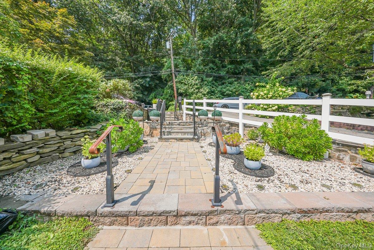 66 Lakeview Avenue, Yonkers, NY 10710