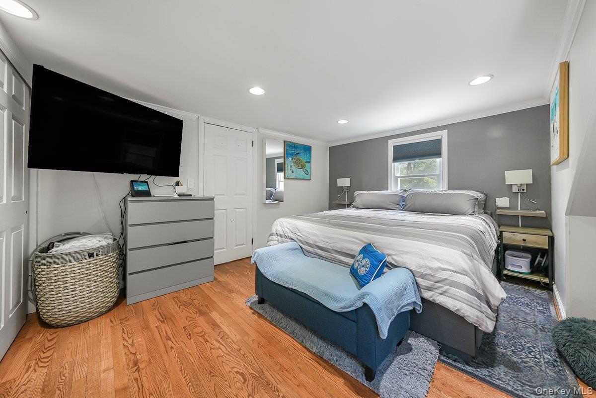 66 Lakeview Avenue, Yonkers, NY 10710