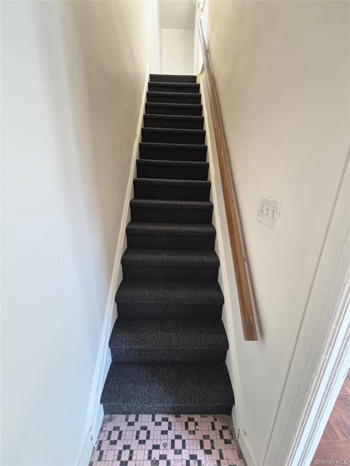 855 E 215 Street, Bronx, NY 10467