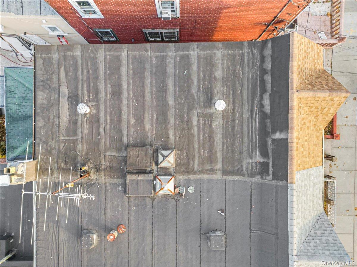 855 E 215 Street, Bronx, NY 10467