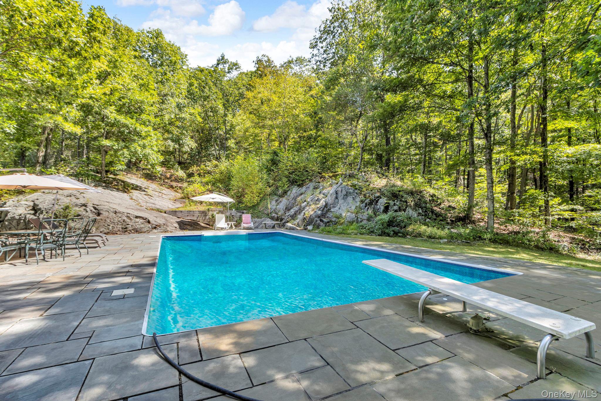 6 Van Rensselaer Road, Katonah, NY 10536