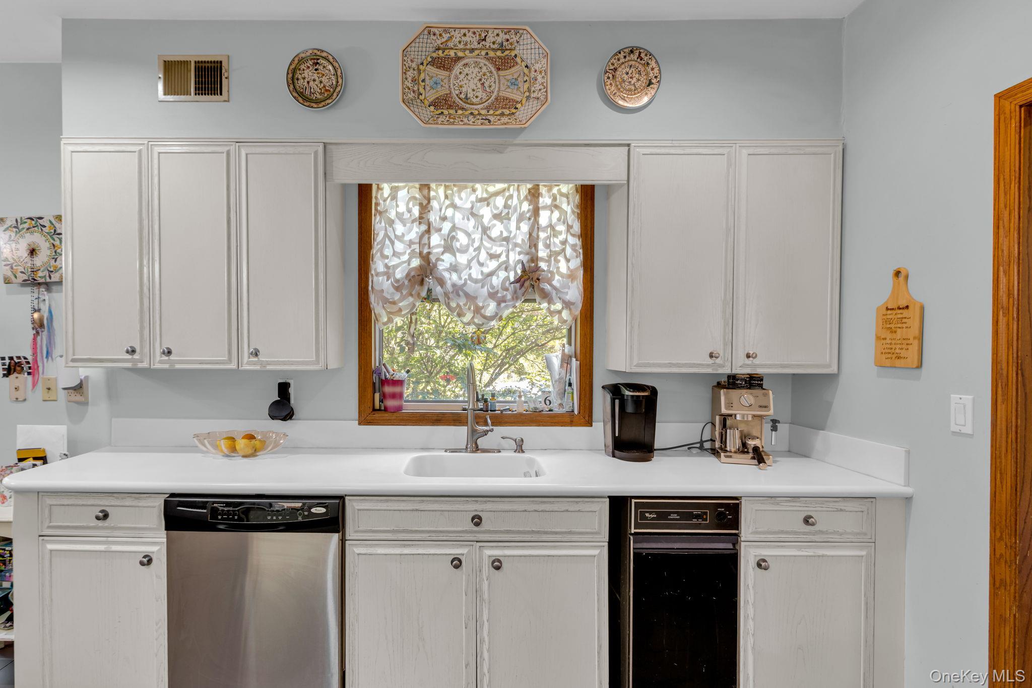 6 Van Rensselaer Road, Katonah, NY 10536