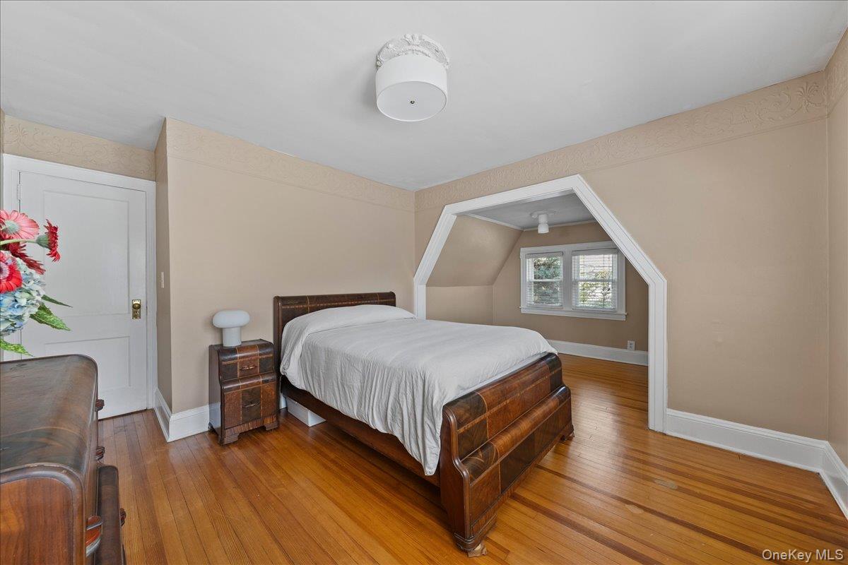 44 Madison Street, Lynbrook, NY 11563