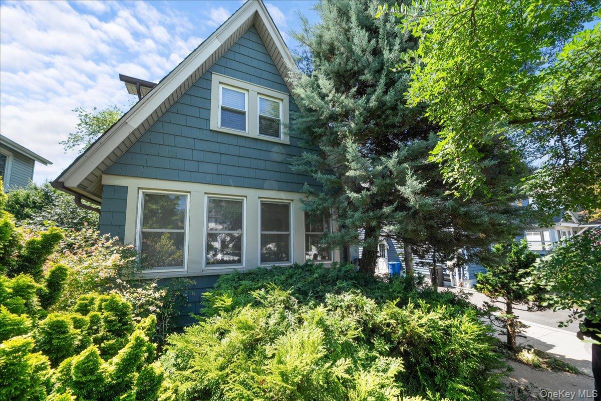 44 Madison Street, Lynbrook, NY 11563