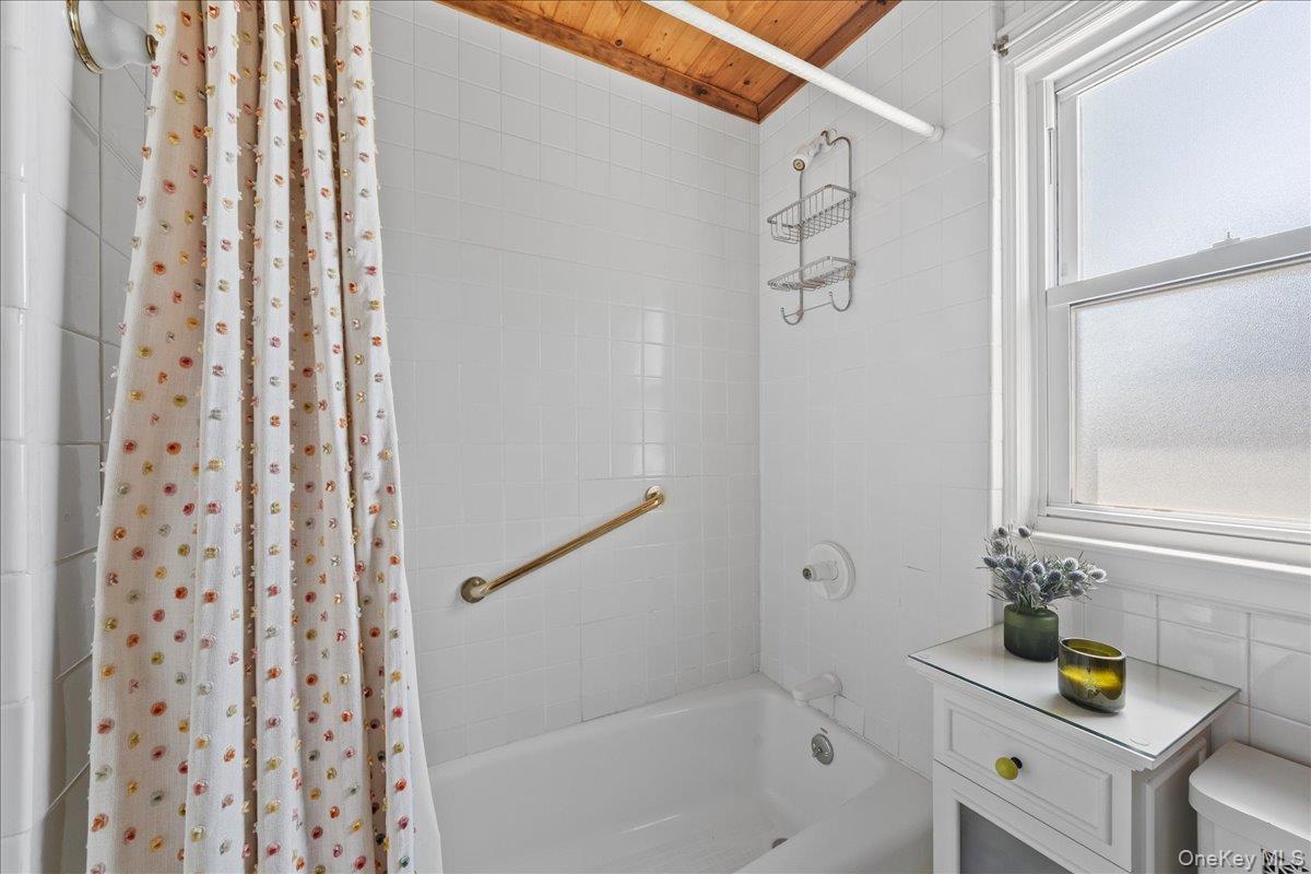 44 Madison Street, Lynbrook, NY 11563