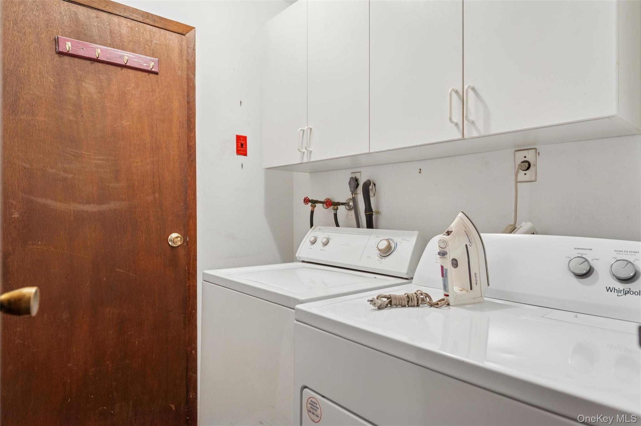 225 Chichester Ave, Center Moriches, NY 11934