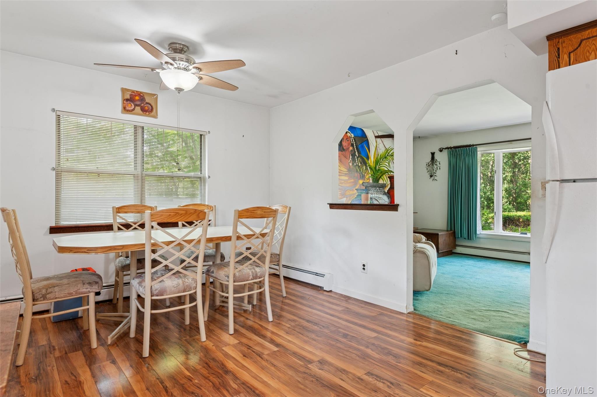 225 Chichester Ave, Center Moriches, NY 11934