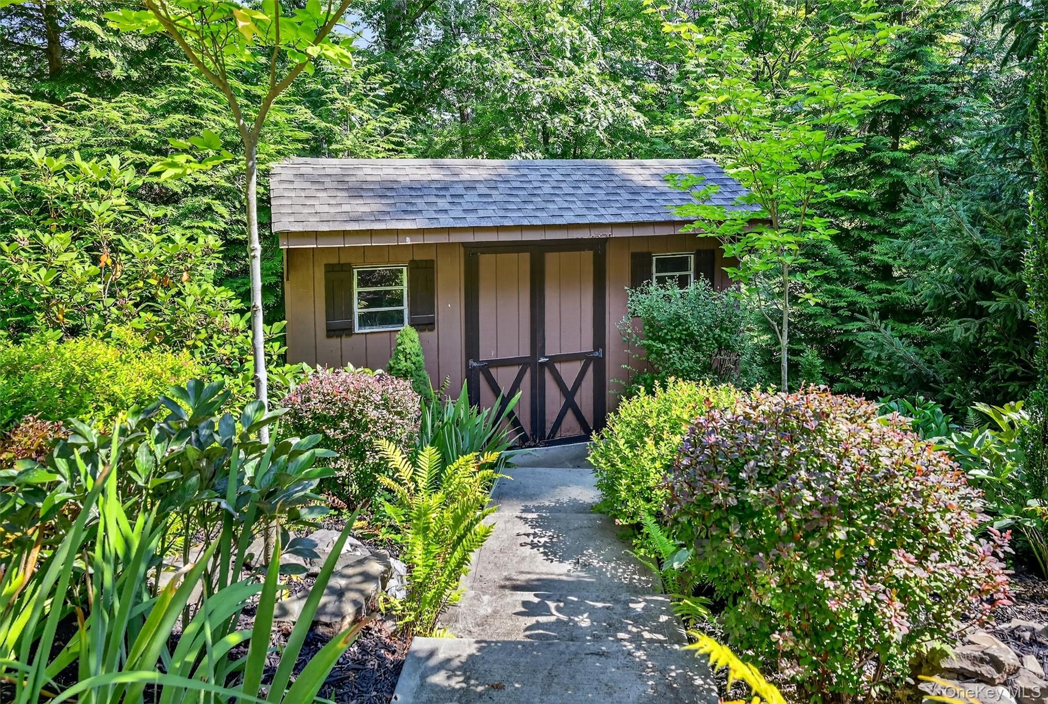 61 W Corbett Road, Montgomery, NY 12549