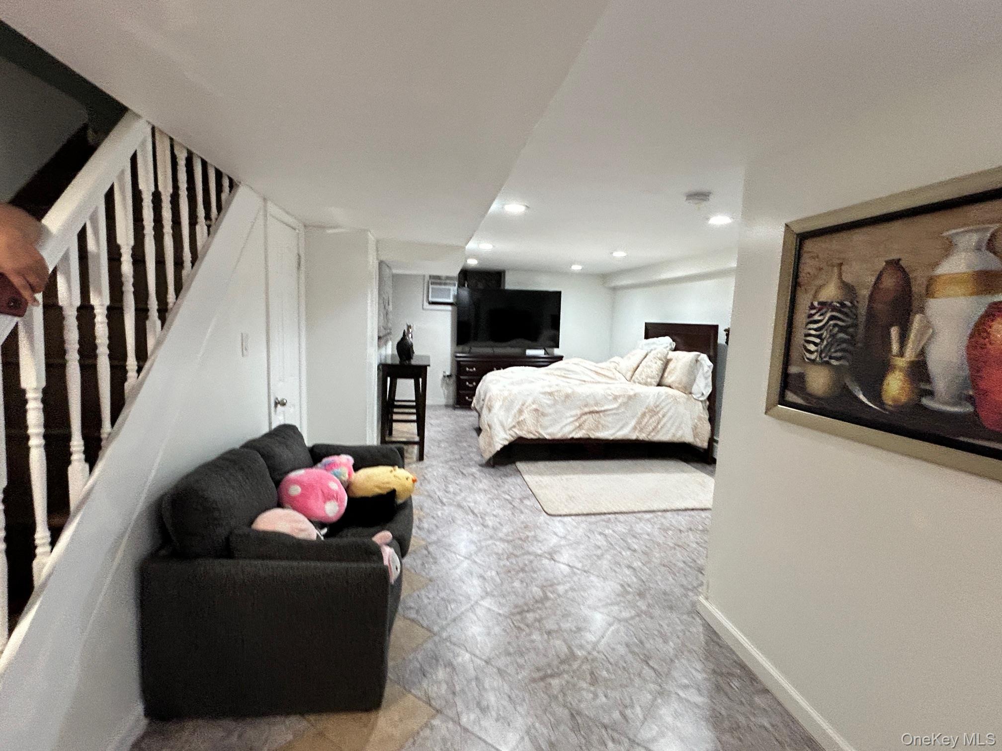 863 E 221st Street, Bronx, NY 10467