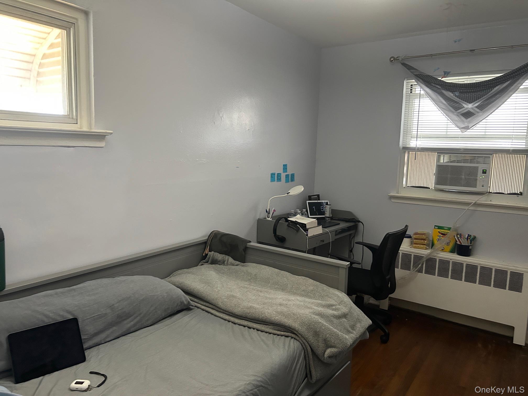 863 E 221st Street, Bronx, NY 10467