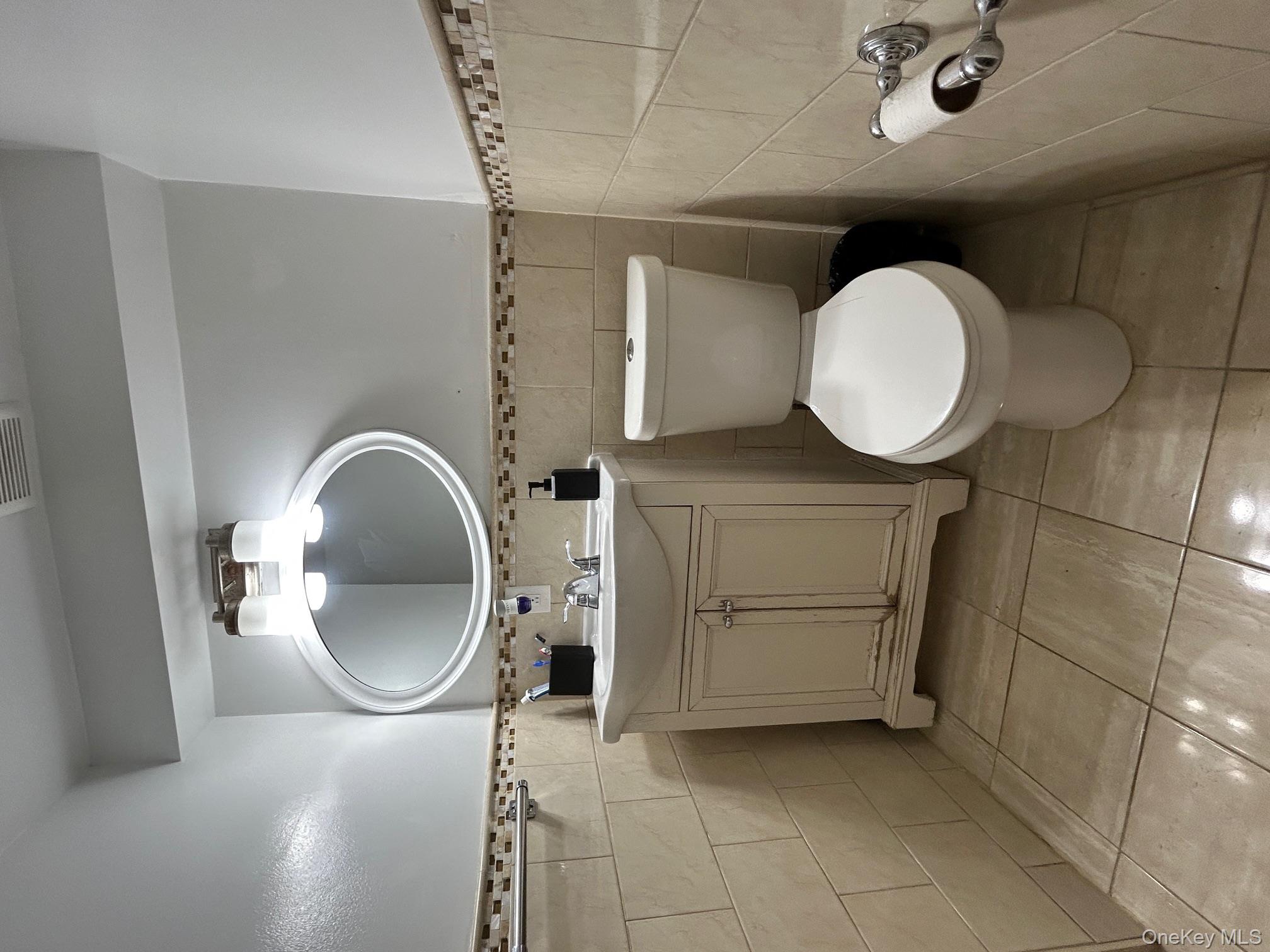 863 E 221st Street, Bronx, NY 10467