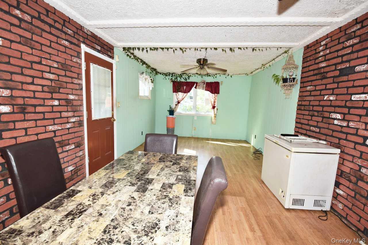 14 E Walnut Street, Central Islip, NY 11722