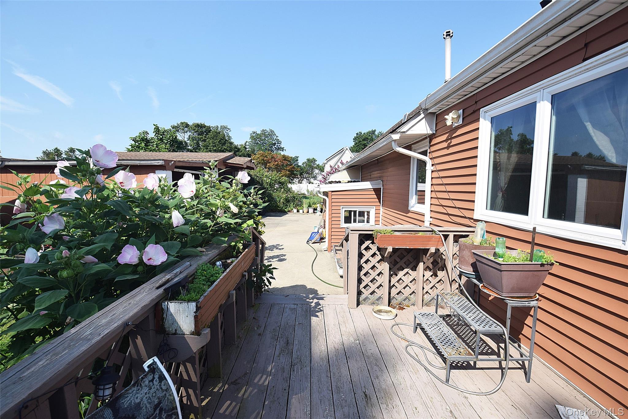 14 E Walnut Street, Central Islip, NY 11722