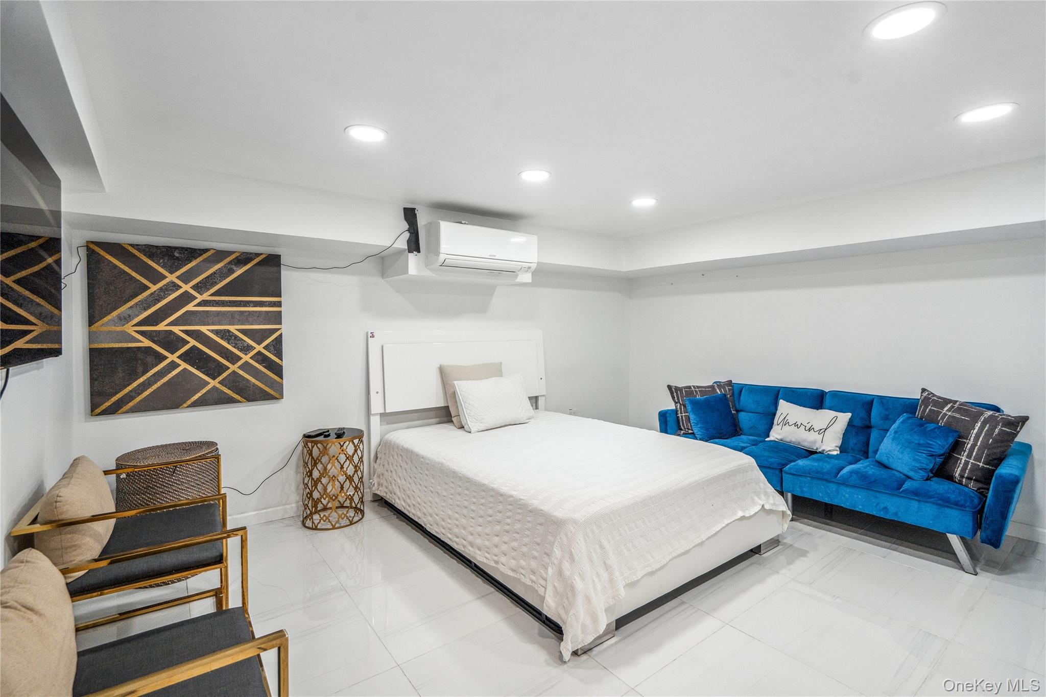 213 Guinea Woods Road, Old Westbury, NY 11568