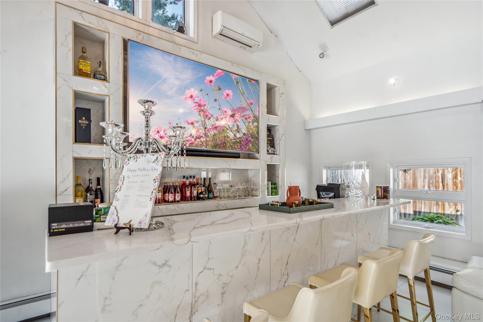 213 Guinea Woods Road, Old Westbury, NY 11568