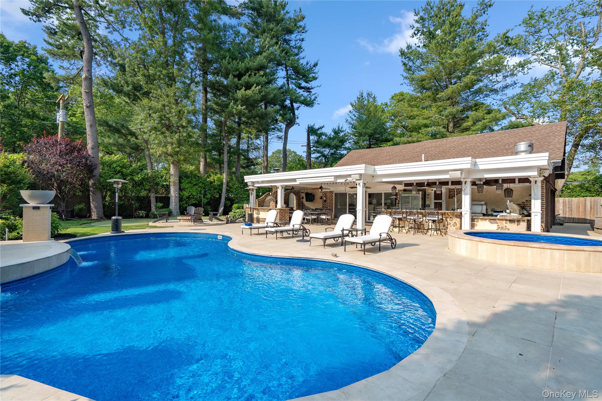 213 Guinea Woods Road, Old Westbury, NY 11568