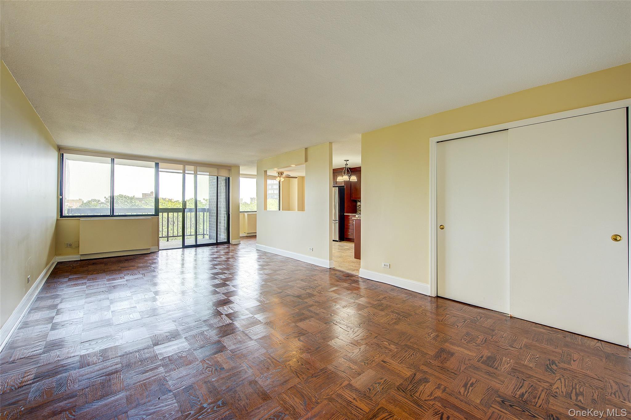 1 Bay Club Drive # 5H, Bayside, NY 11360