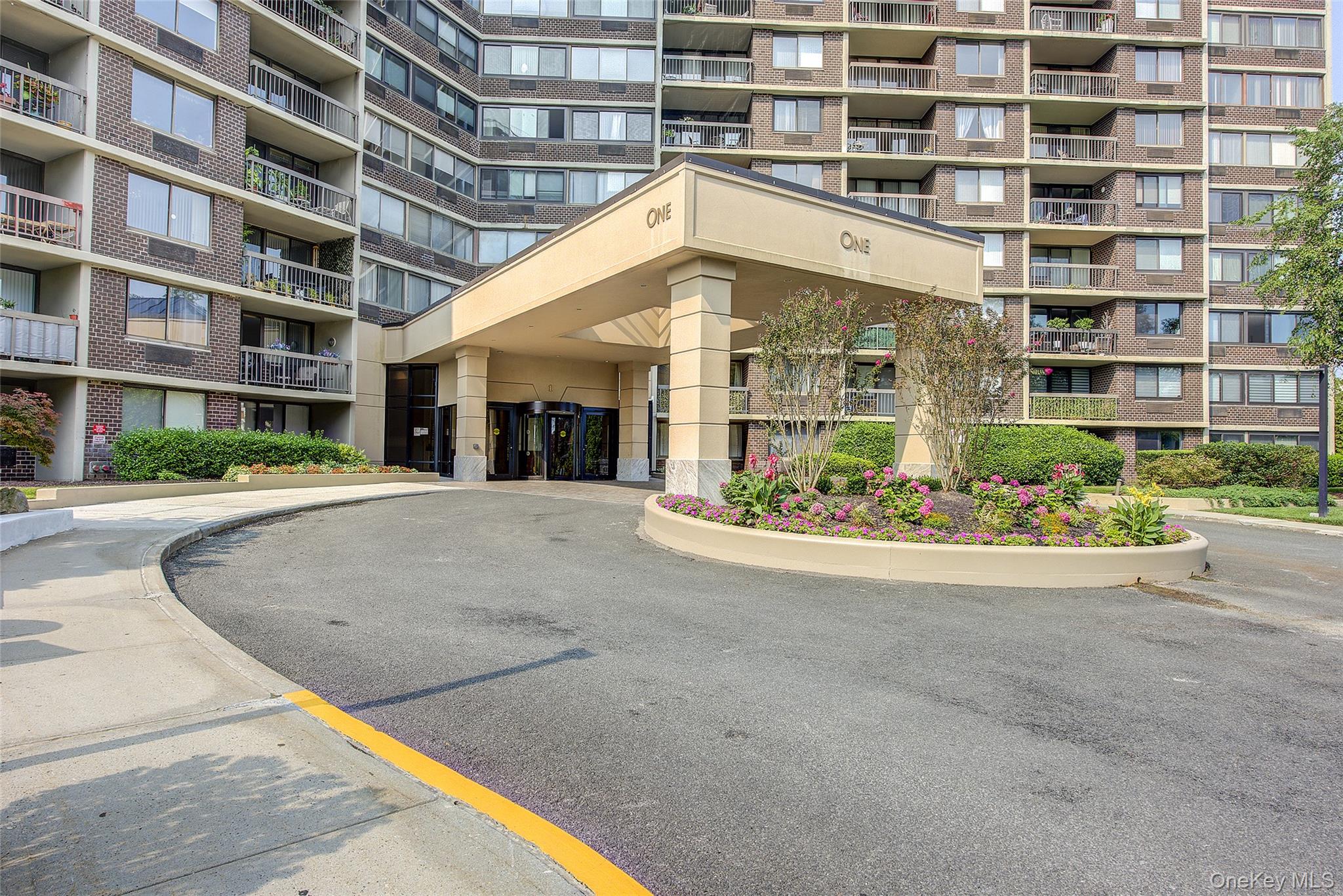 1 Bay Club Drive # 5H, Bayside, NY 11360