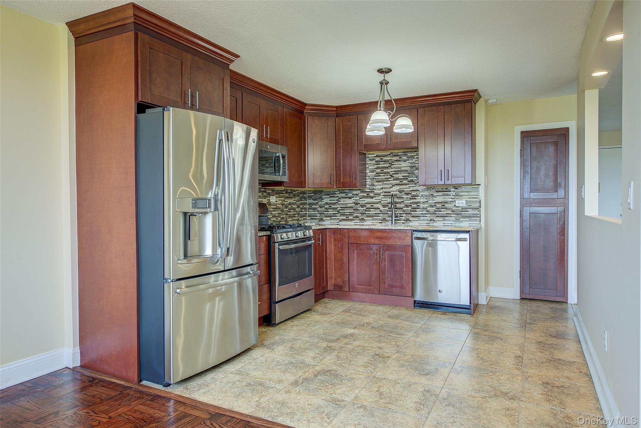 1 Bay Club Drive # 5H, Bayside, NY 11360