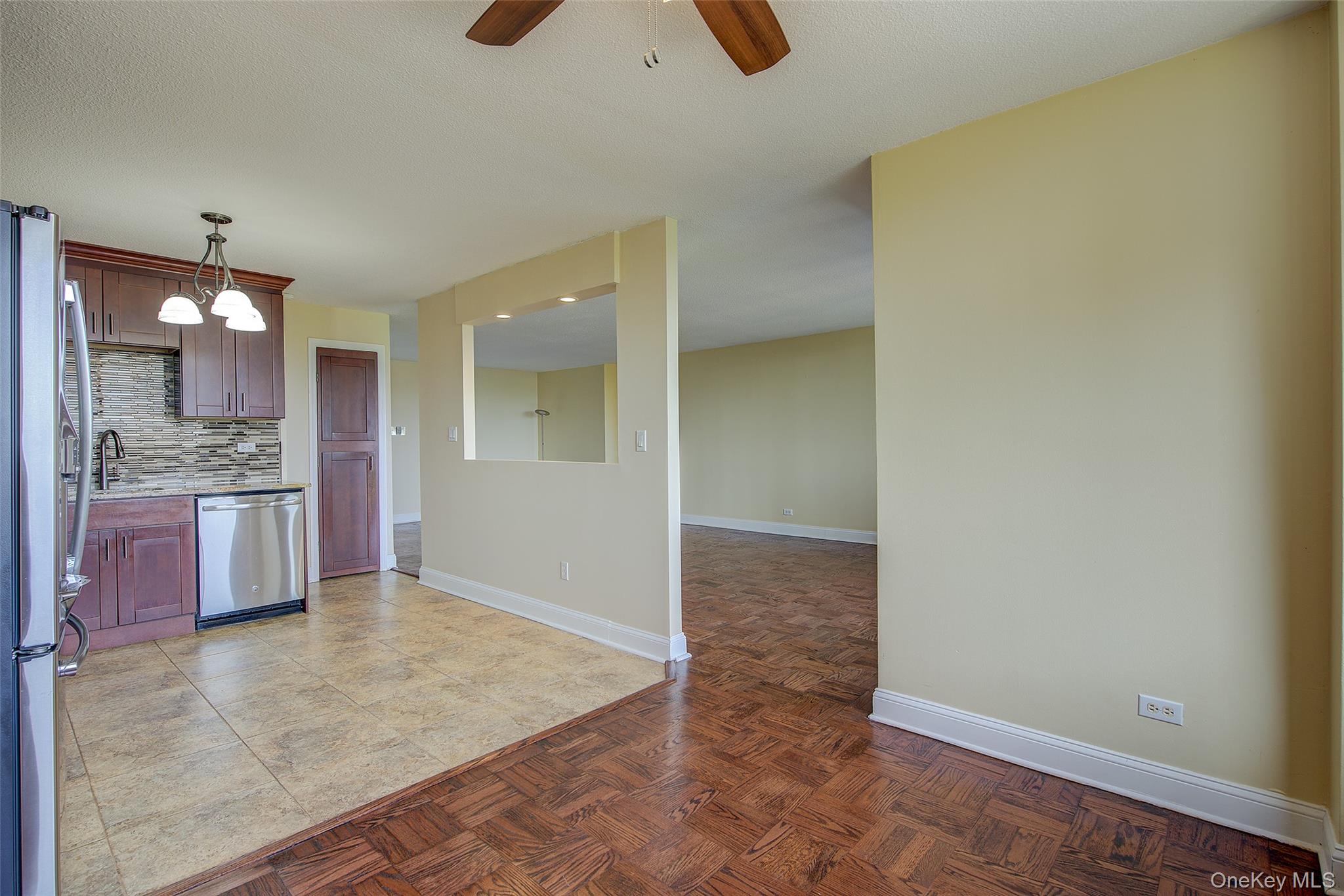 1 Bay Club Drive # 5H, Bayside, NY 11360