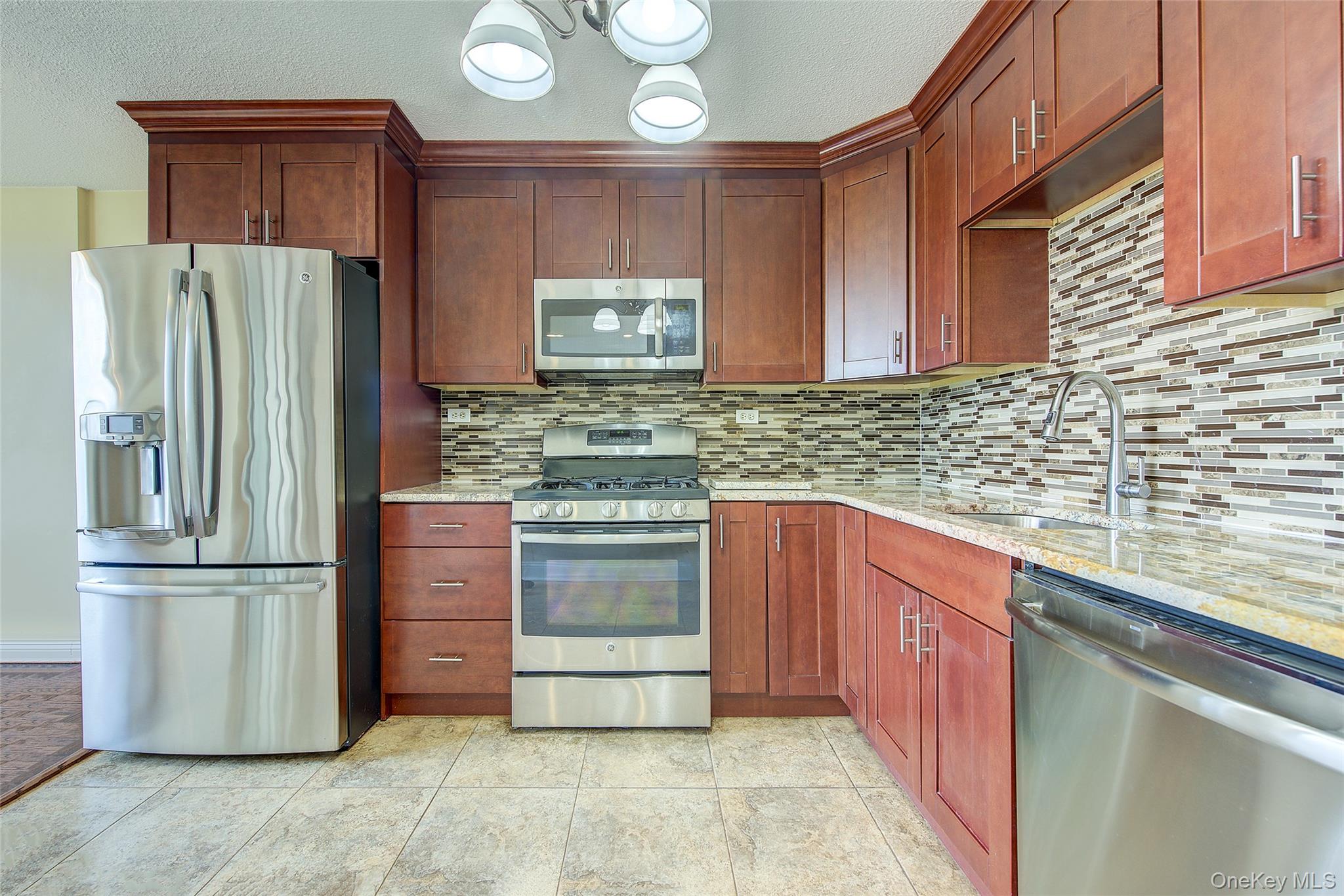 1 Bay Club Drive # 5H, Bayside, NY 11360