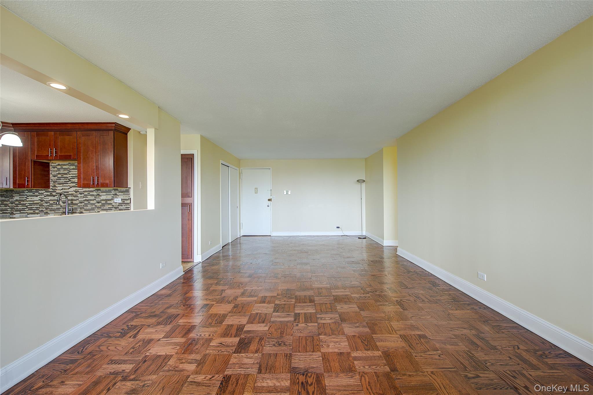 1 Bay Club Drive # 5H, Bayside, NY 11360