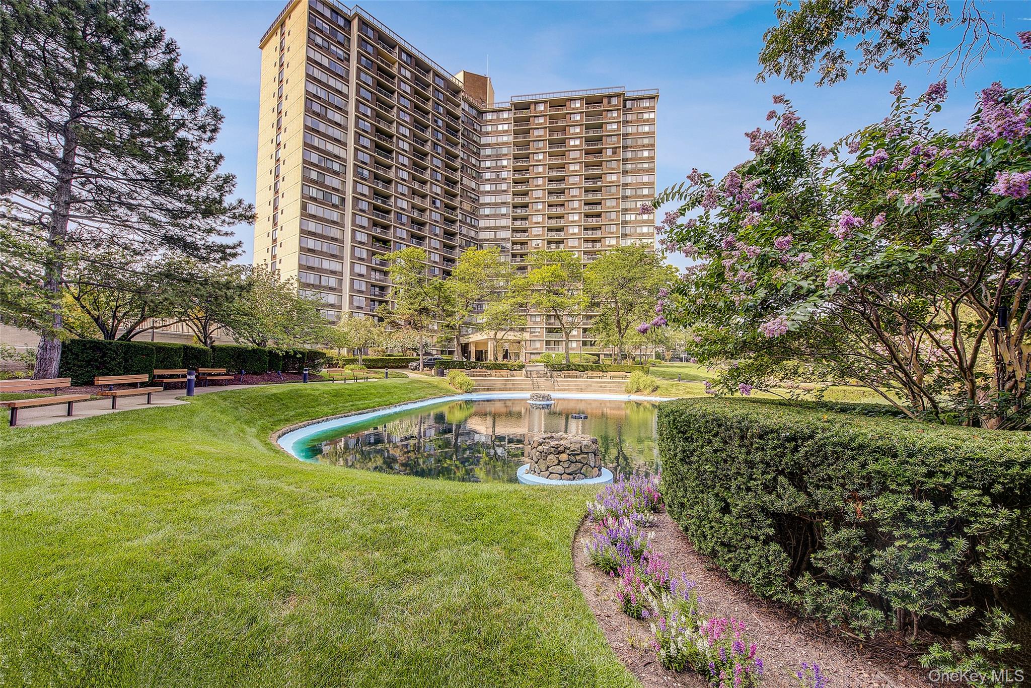 1 Bay Club Drive # 5H, Bayside, NY 11360