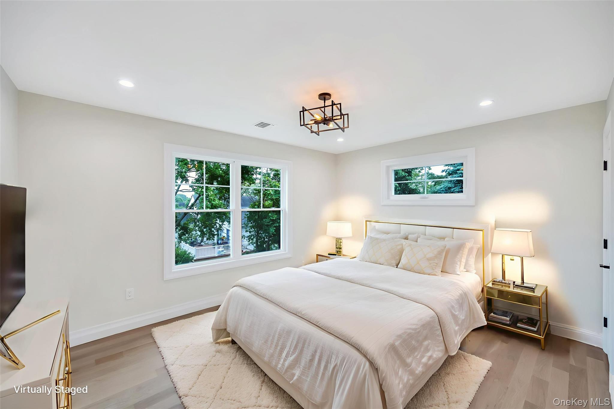 100 Root Avenue, Islip, NY 11751