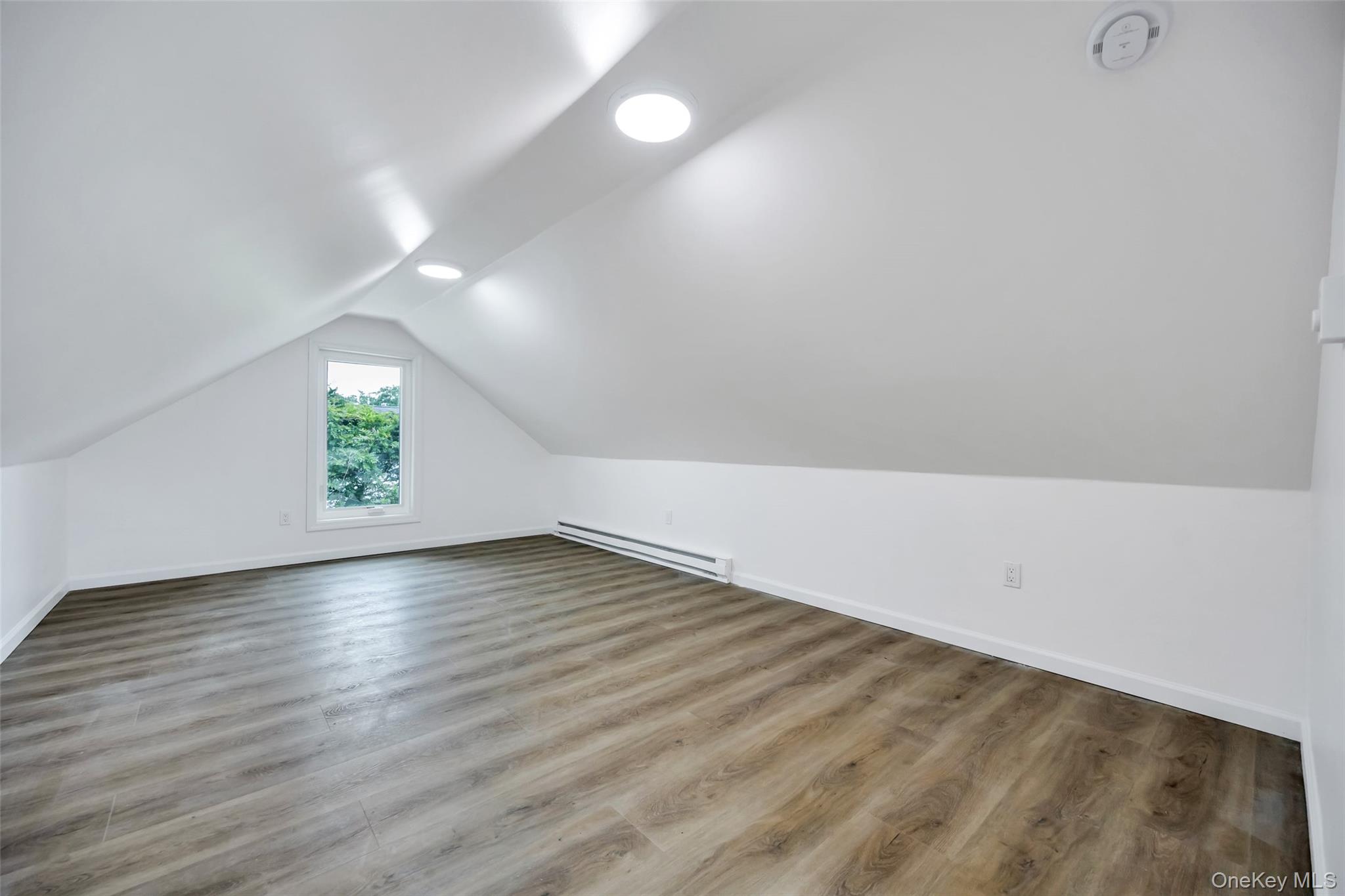 100 Root Avenue, Islip, NY 11751