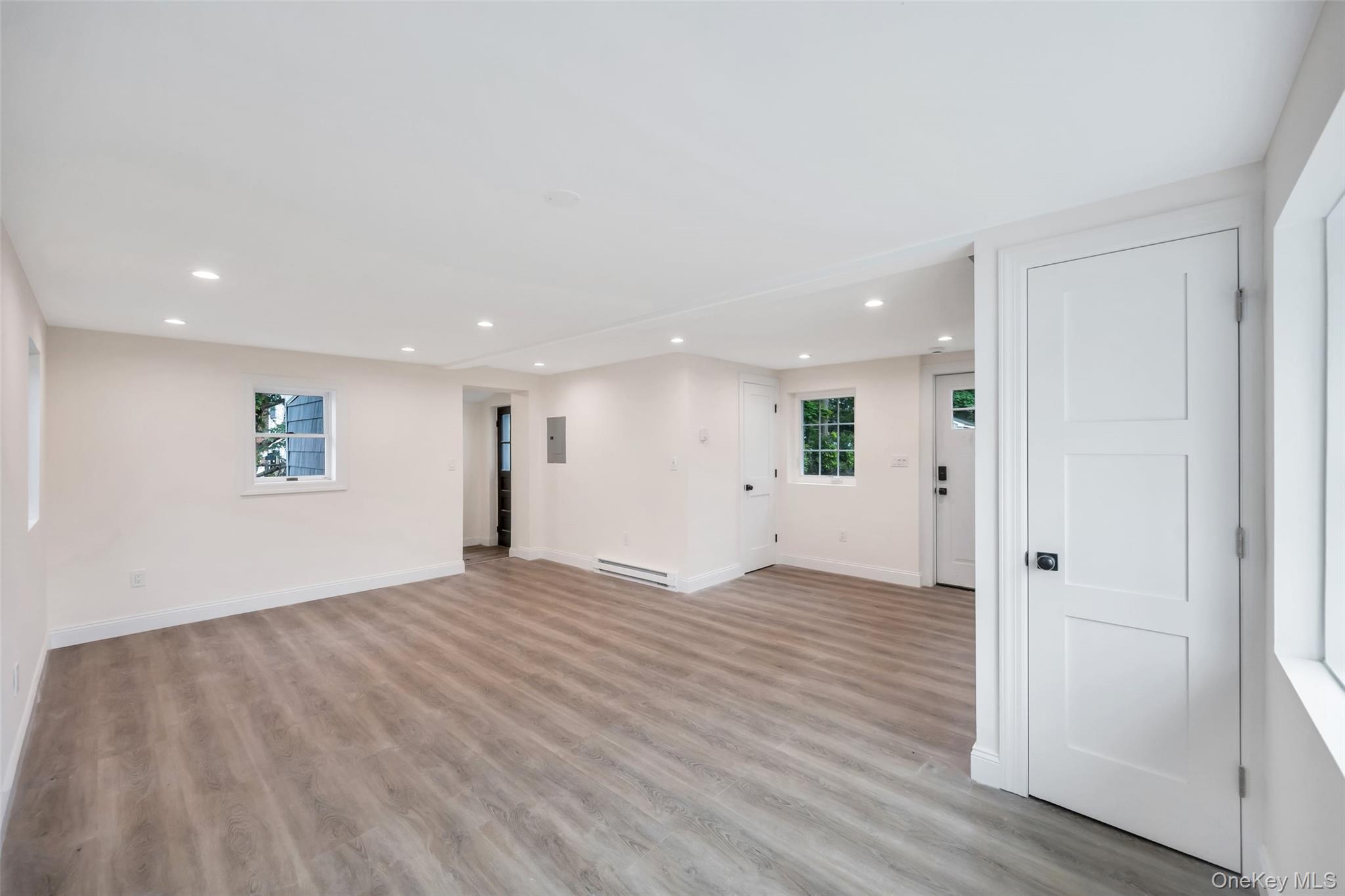 100 Root Avenue, Islip, NY 11751