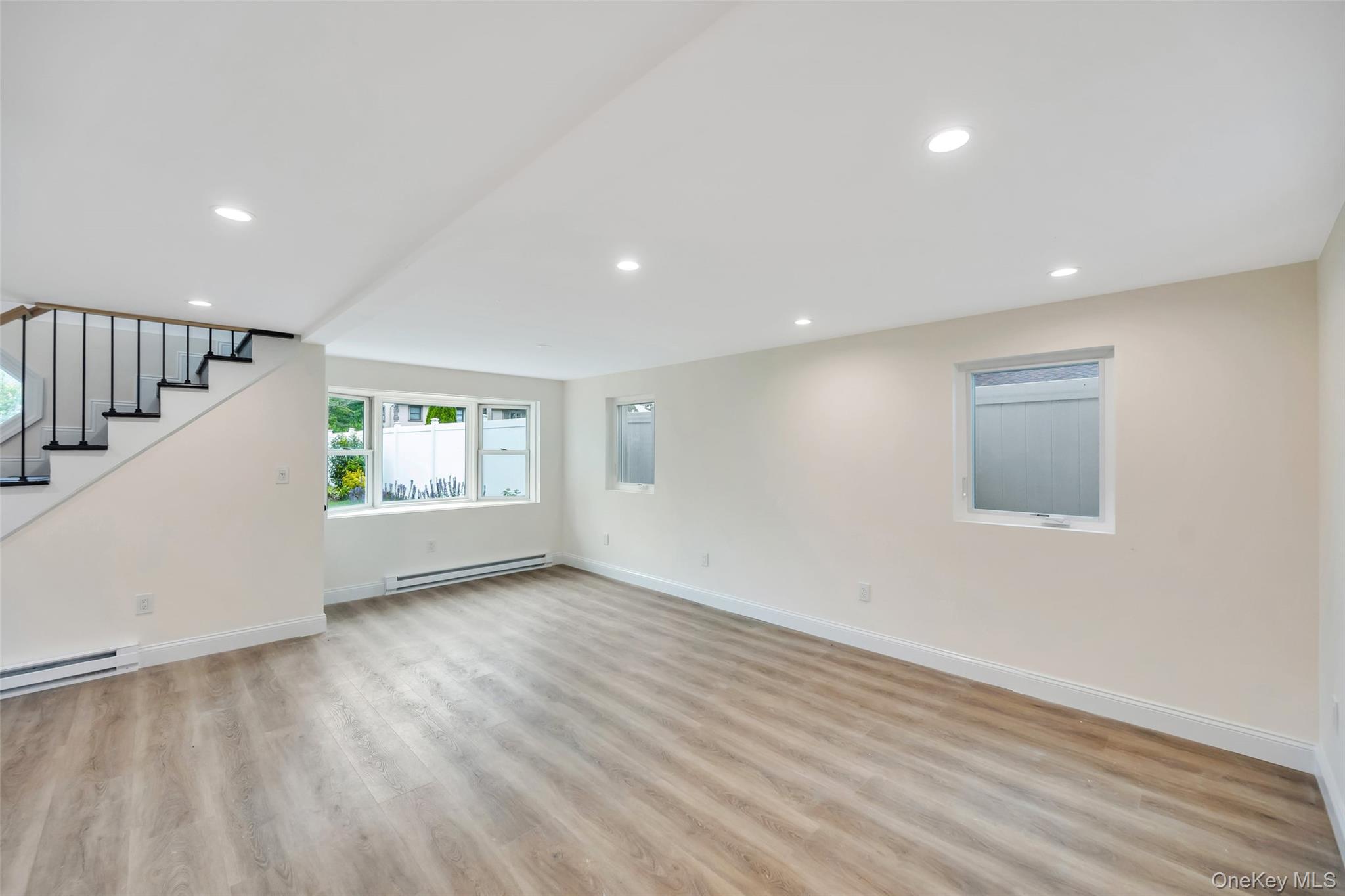 100 Root Avenue, Islip, NY 11751