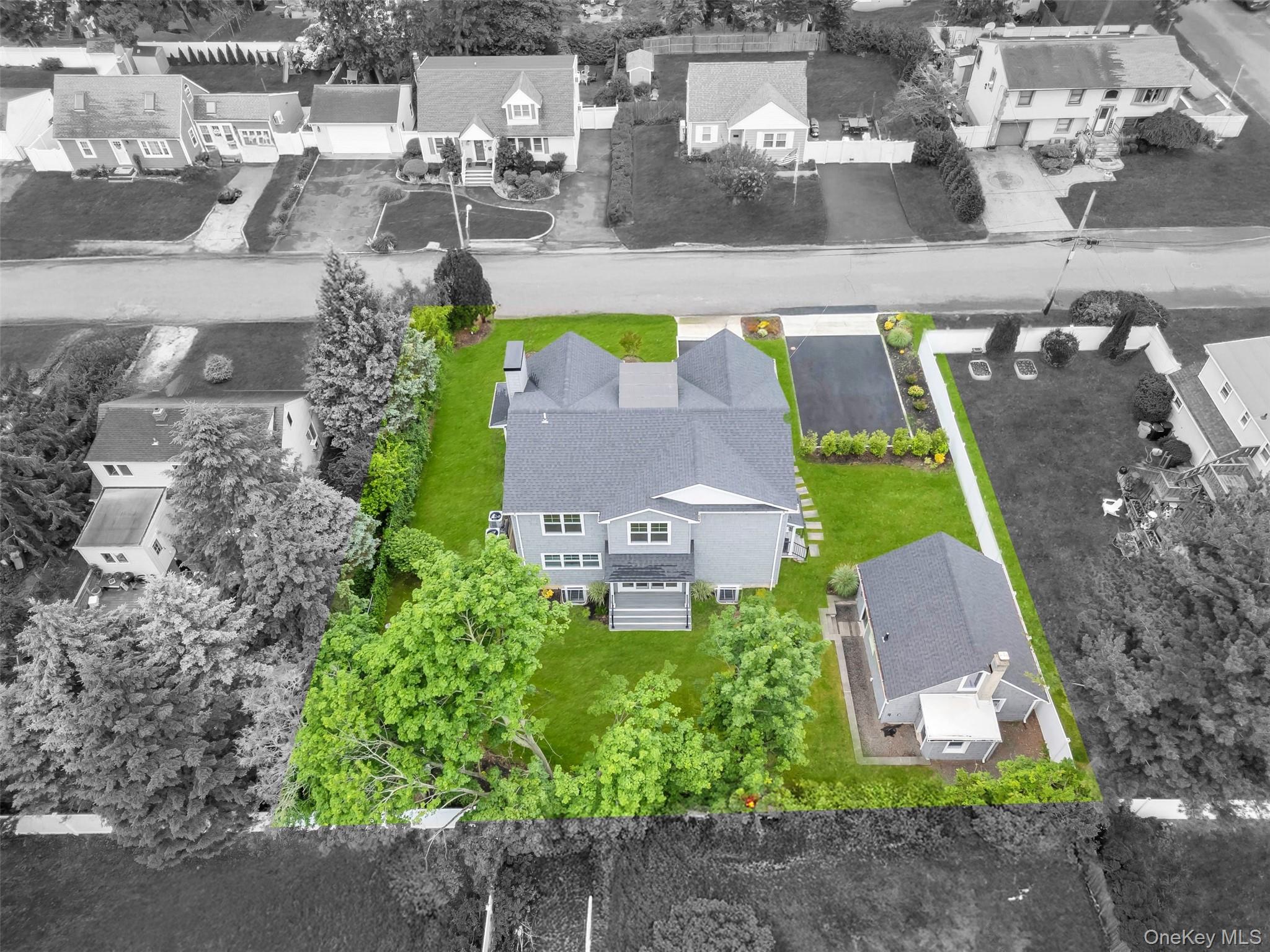 100 Root Avenue, Islip, NY 11751