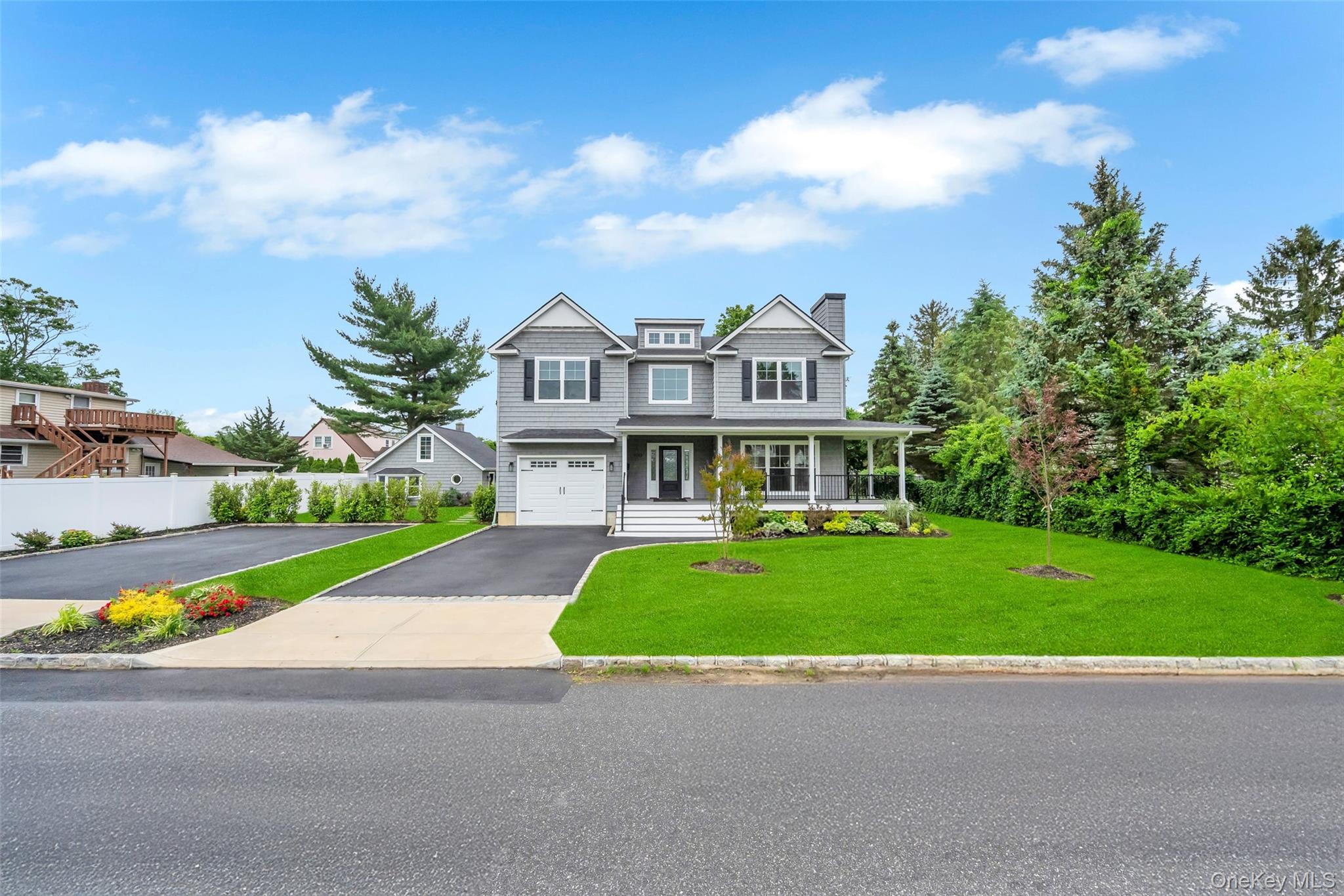 100 Root Avenue, Islip, NY 11751