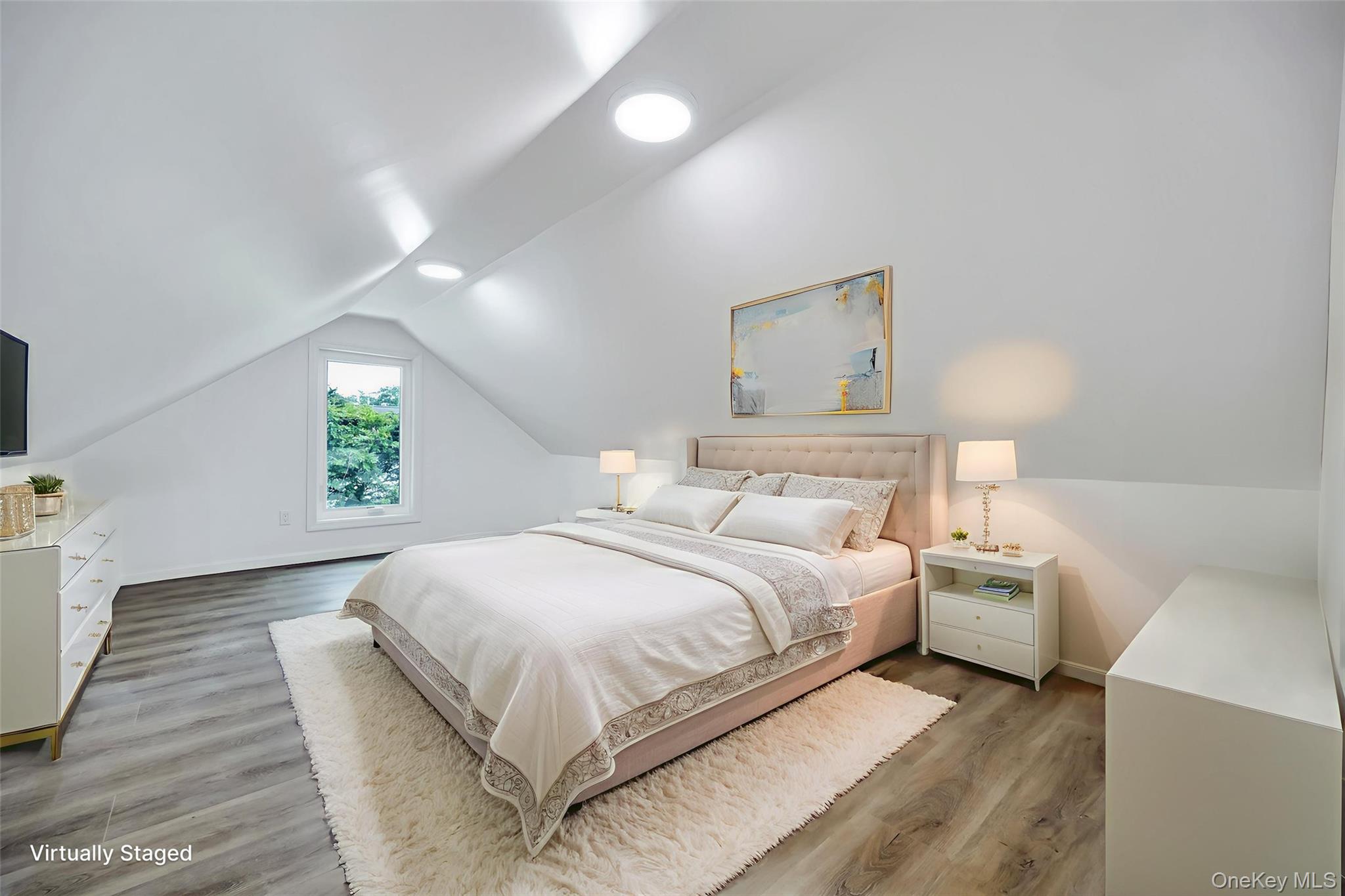 100 Root Avenue, Islip, NY 11751